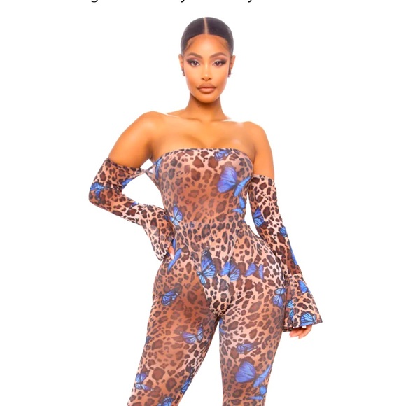 Fashion Nova bodysuit 🦋 - Picture 2 of 8